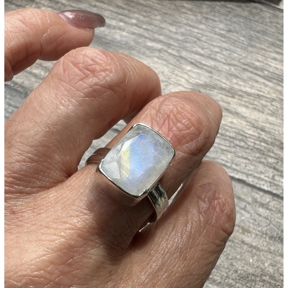 925 Sterling Silver Faceted Rainbow Moonstone Ring Size 8 Amazing Flash
